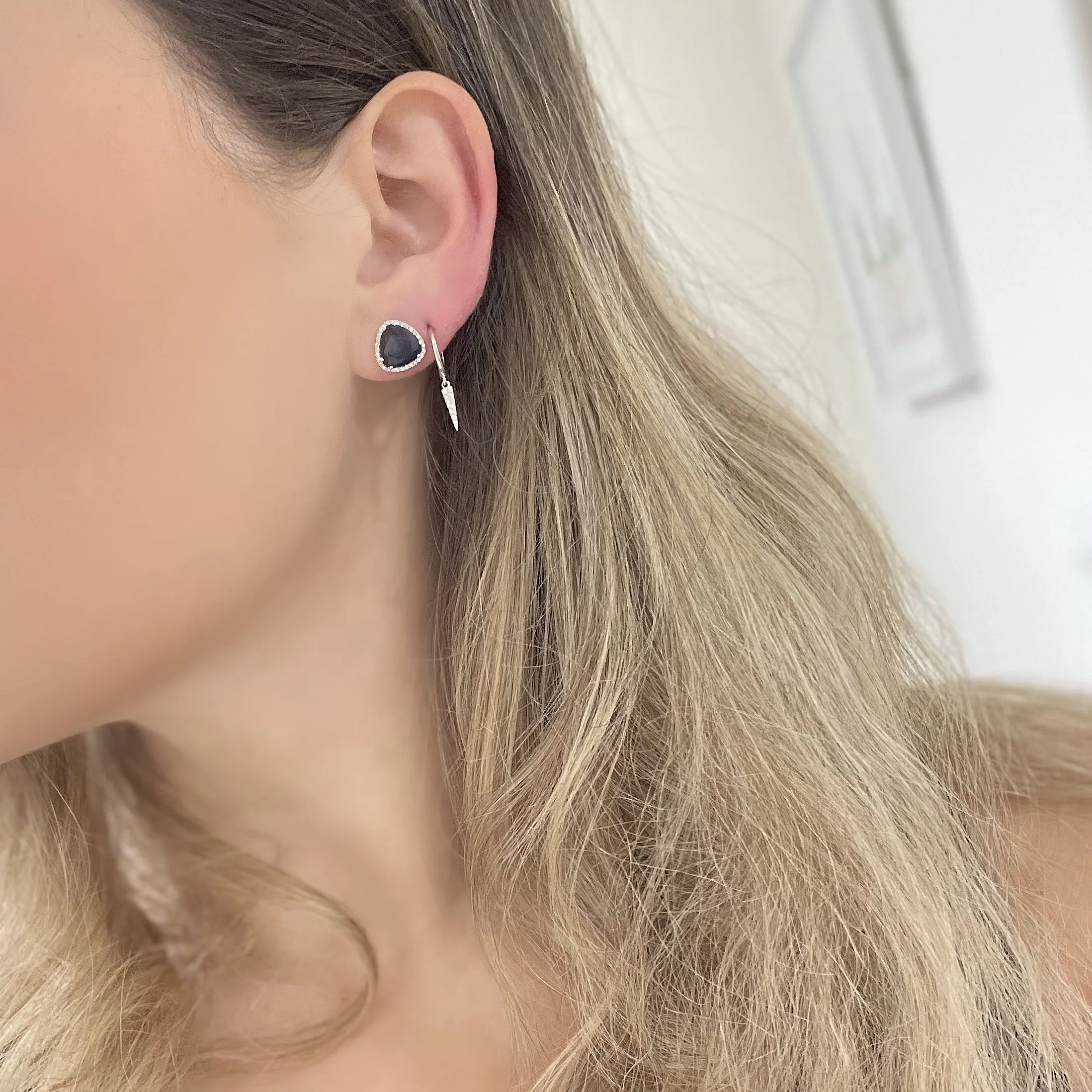 14K GOLD DIAMOND BLUE SAPPHIRE LIZZIE STUDS