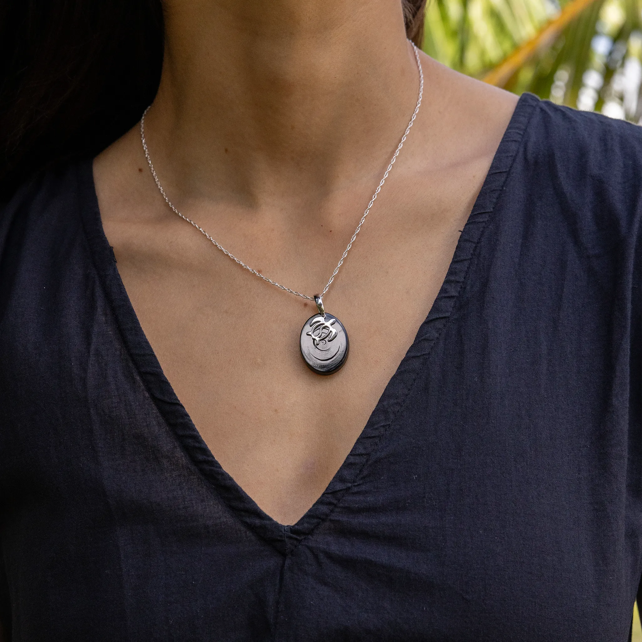 18" Honu Black Coral Necklace in Sterling Silver