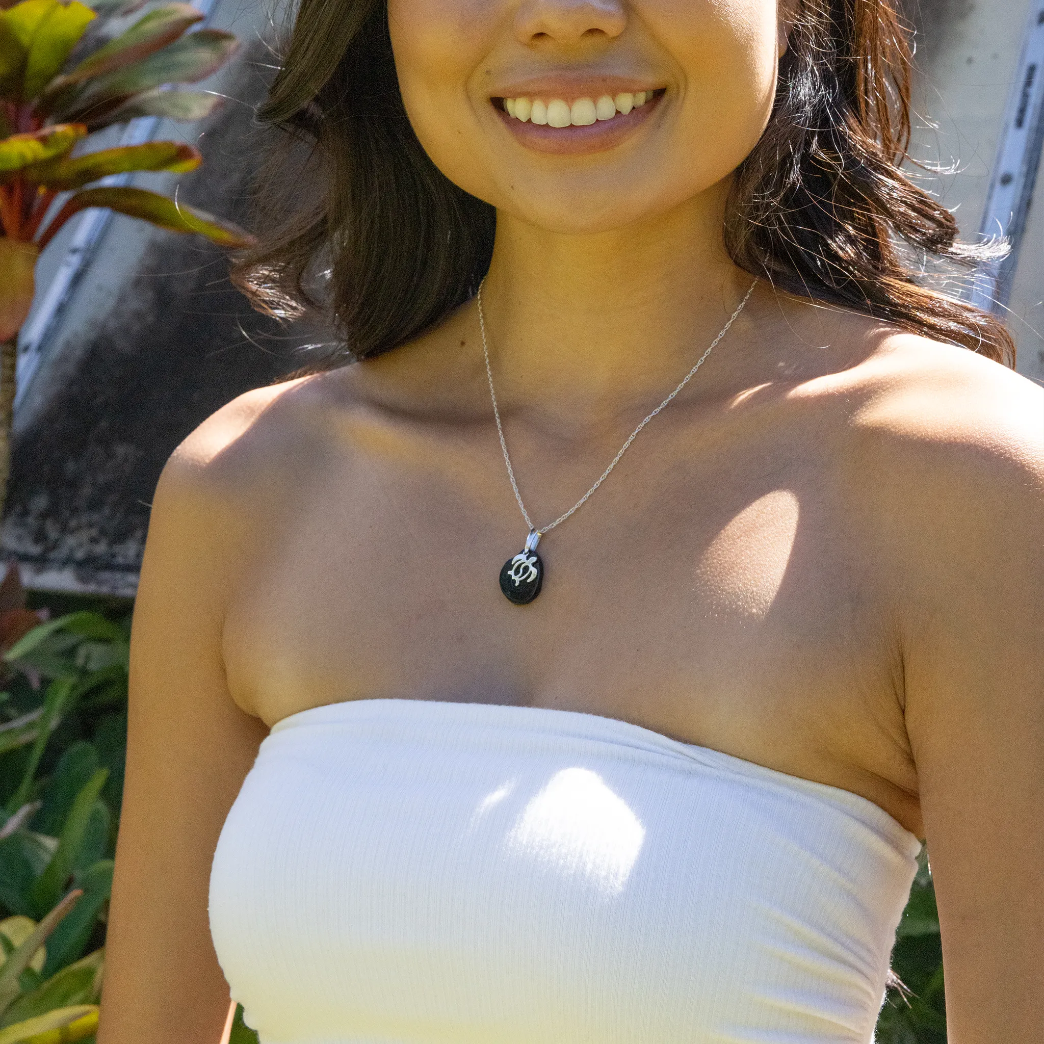 18" Honu Black Coral Necklace in Sterling Silver