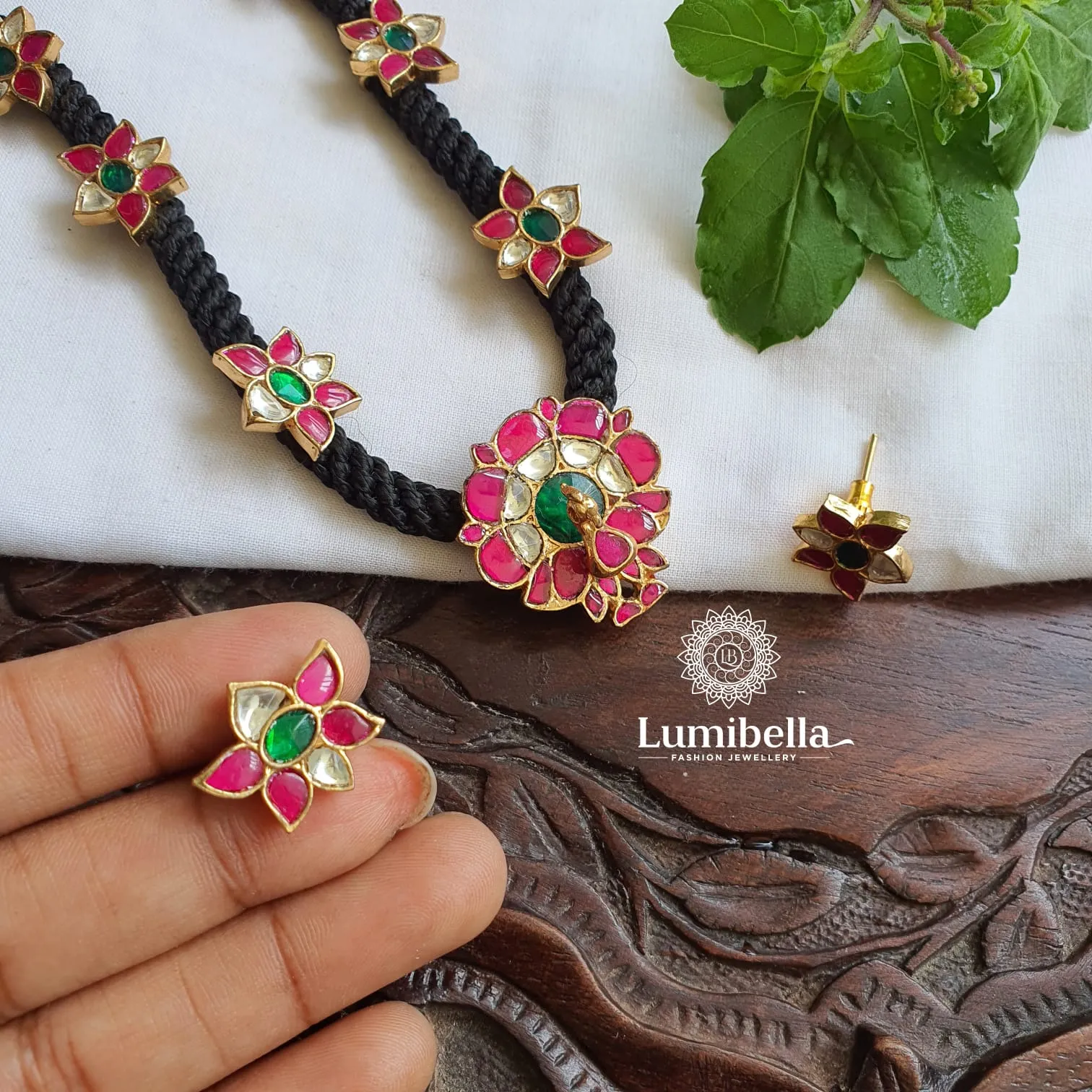 Black Rope Peacock Pendant Set