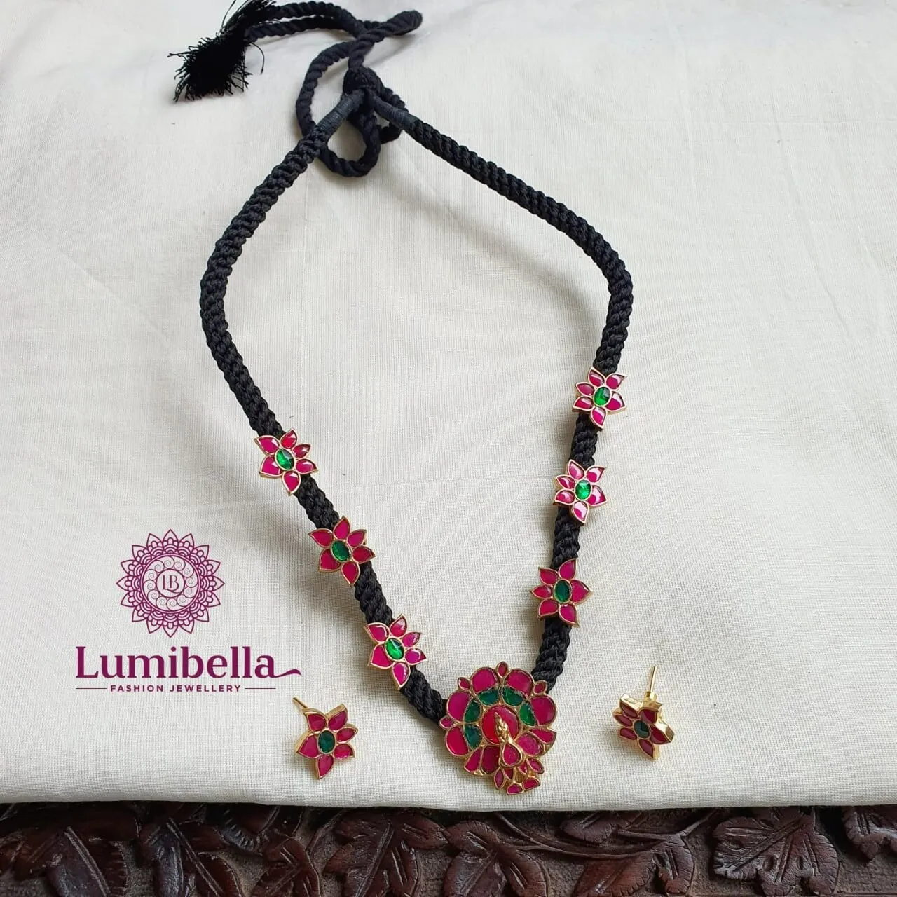 Black Rope Peacock Pendant Set