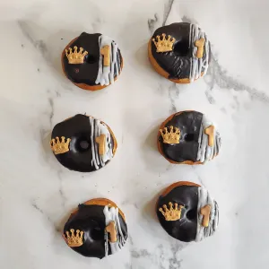 Crown Donuts