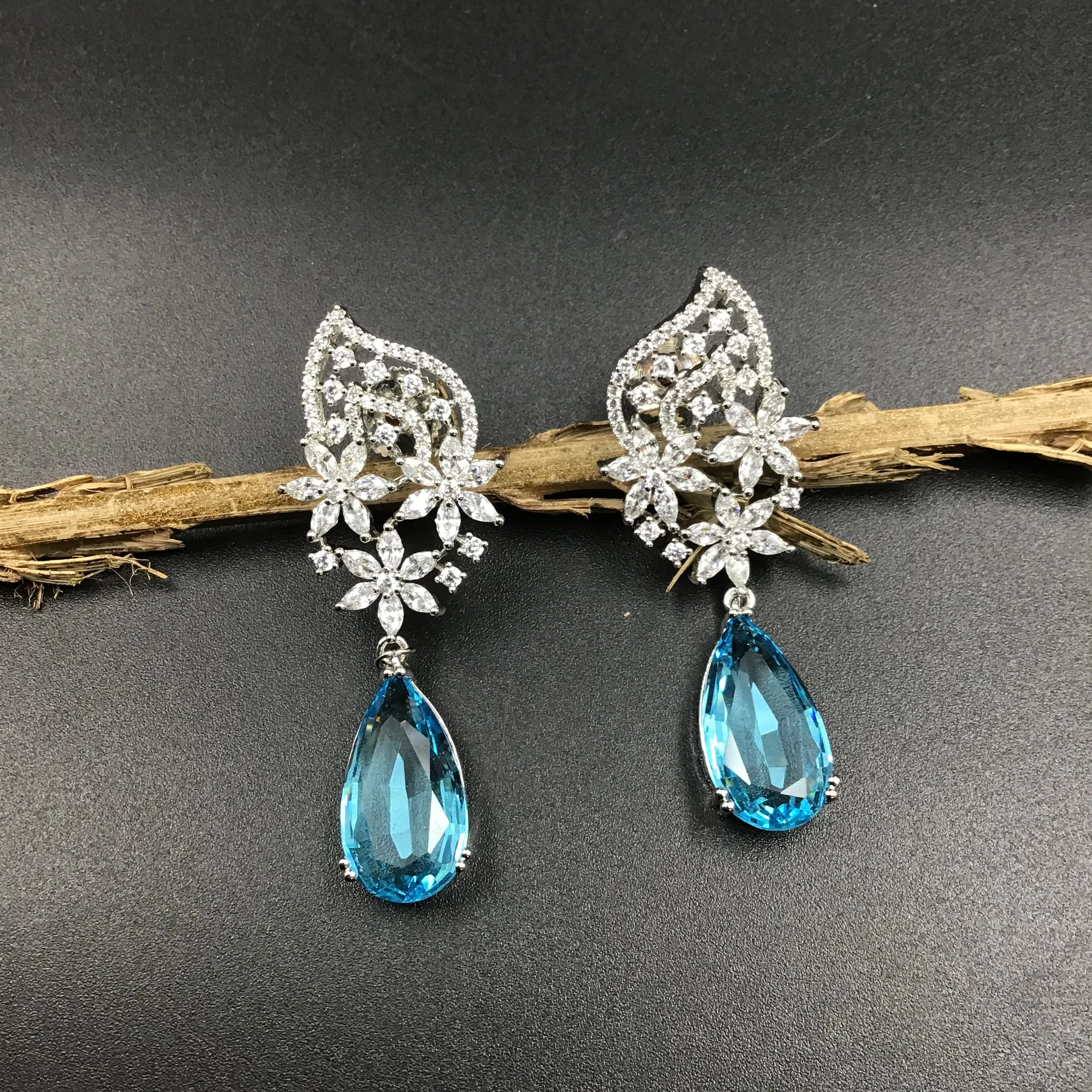 Danglers Zircon/AD Earring 6019-68