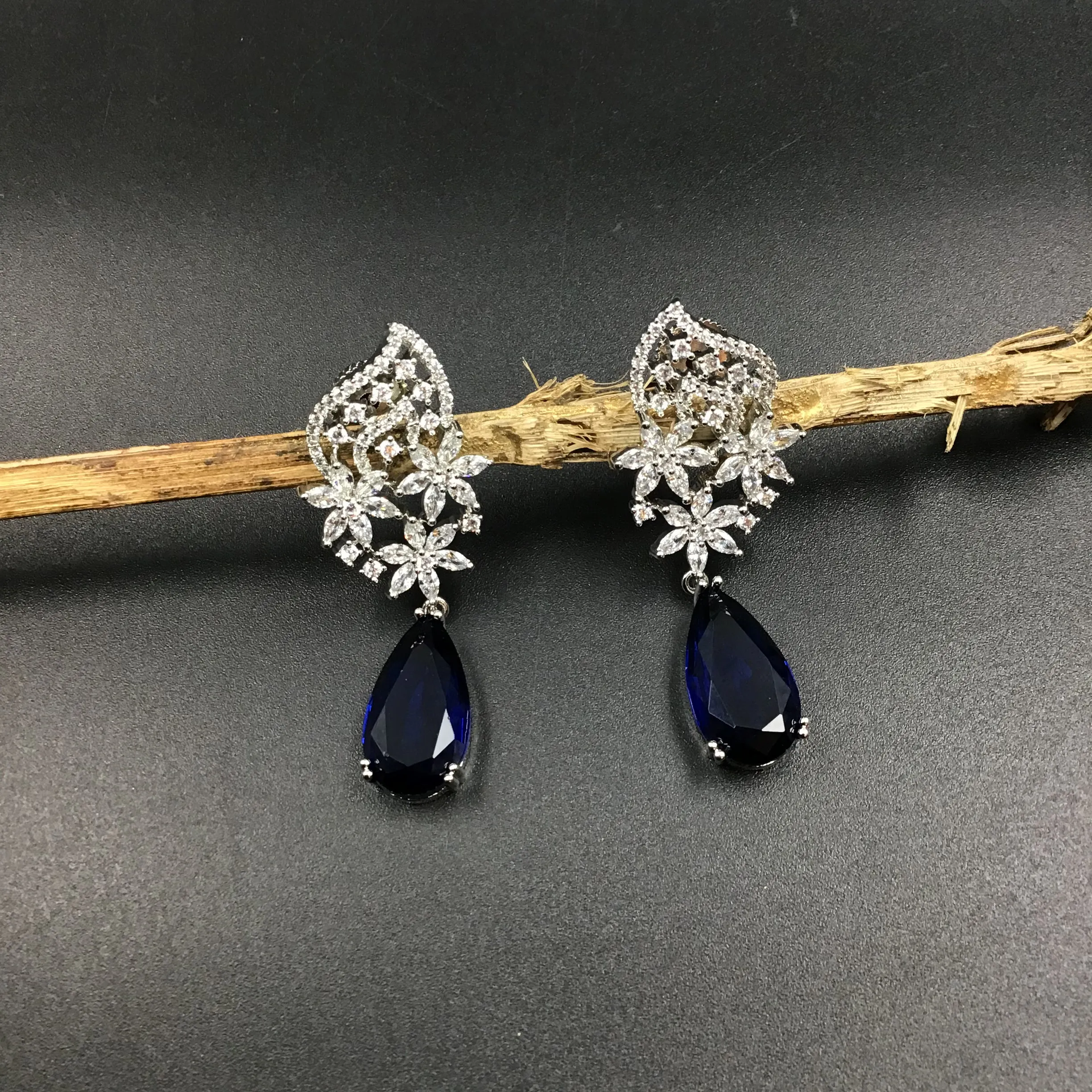 Danglers Zircon/AD Earring 6019-68