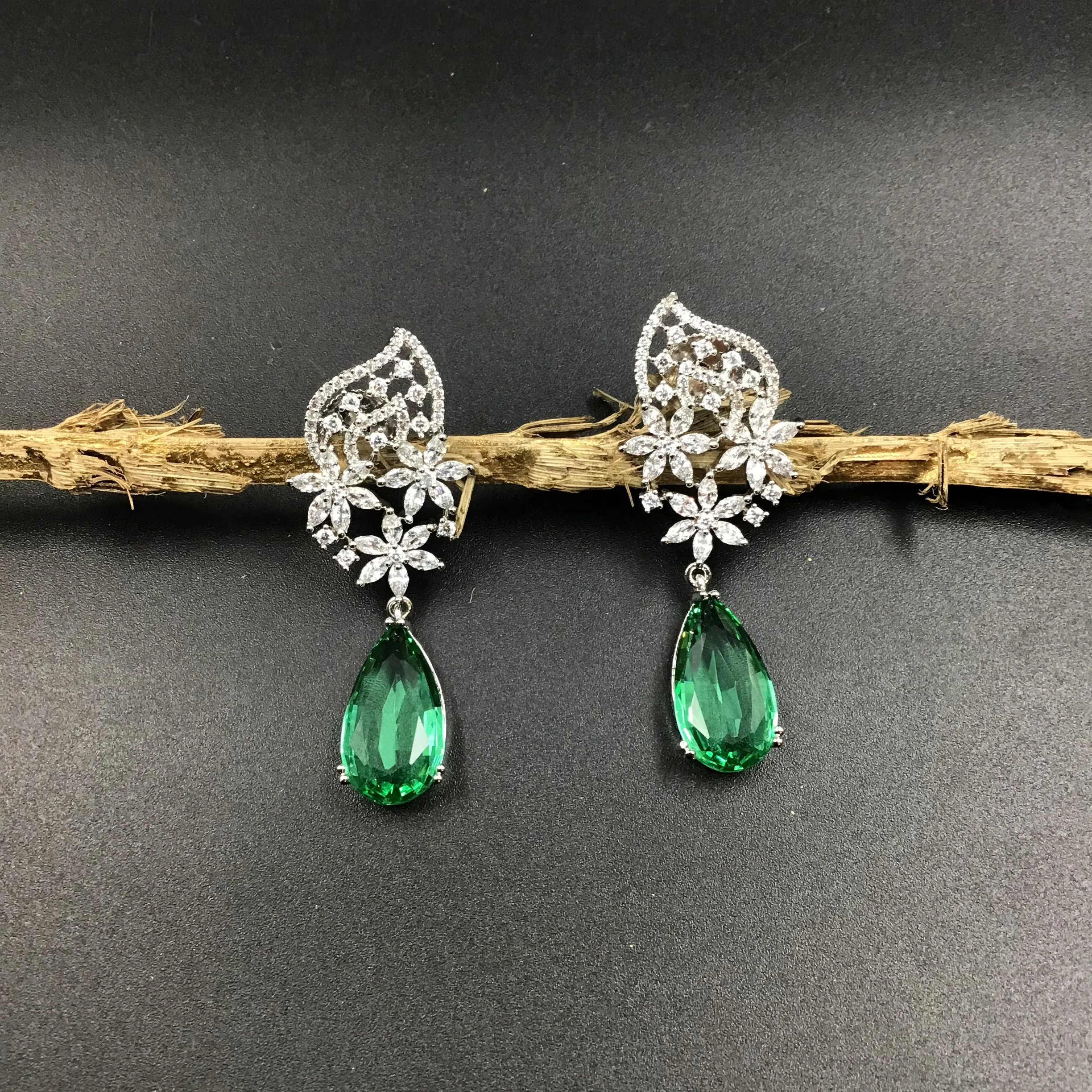 Danglers Zircon/AD Earring 6019-68