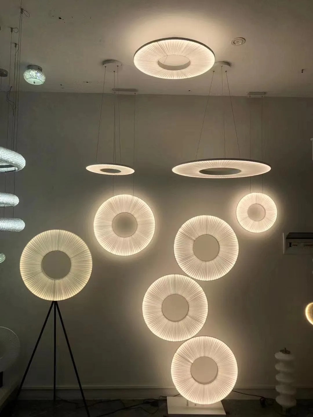 Iris Pendant Light