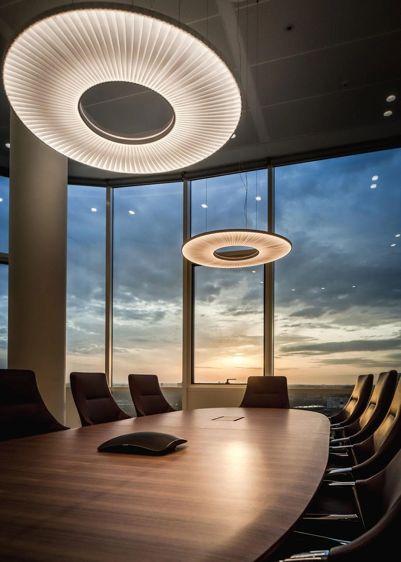 Iris Pendant Light