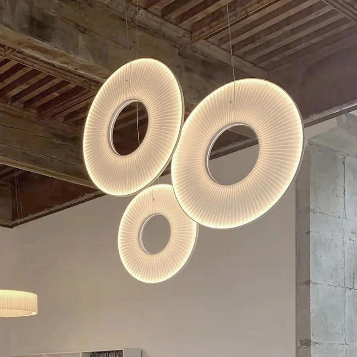 Iris Pendant Light