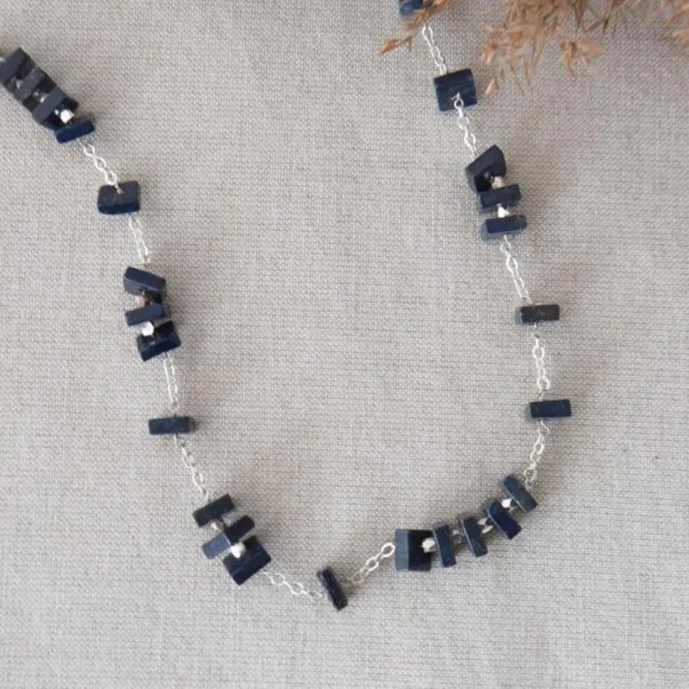 louvre necklace-lapis lazuli