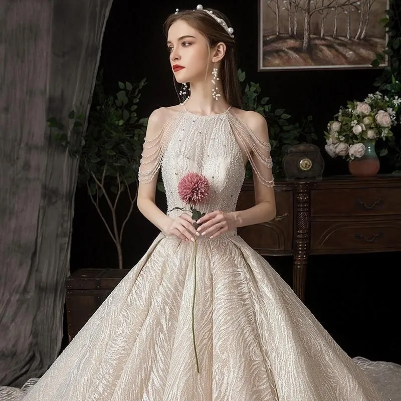 Luxurious Shiny Sexy Wedding Gown with Crystal Lace / Beading