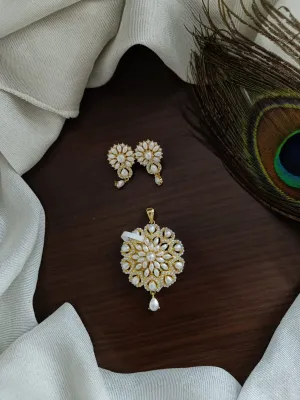 Pendant Set Having Zircon Stones With Real Pearls