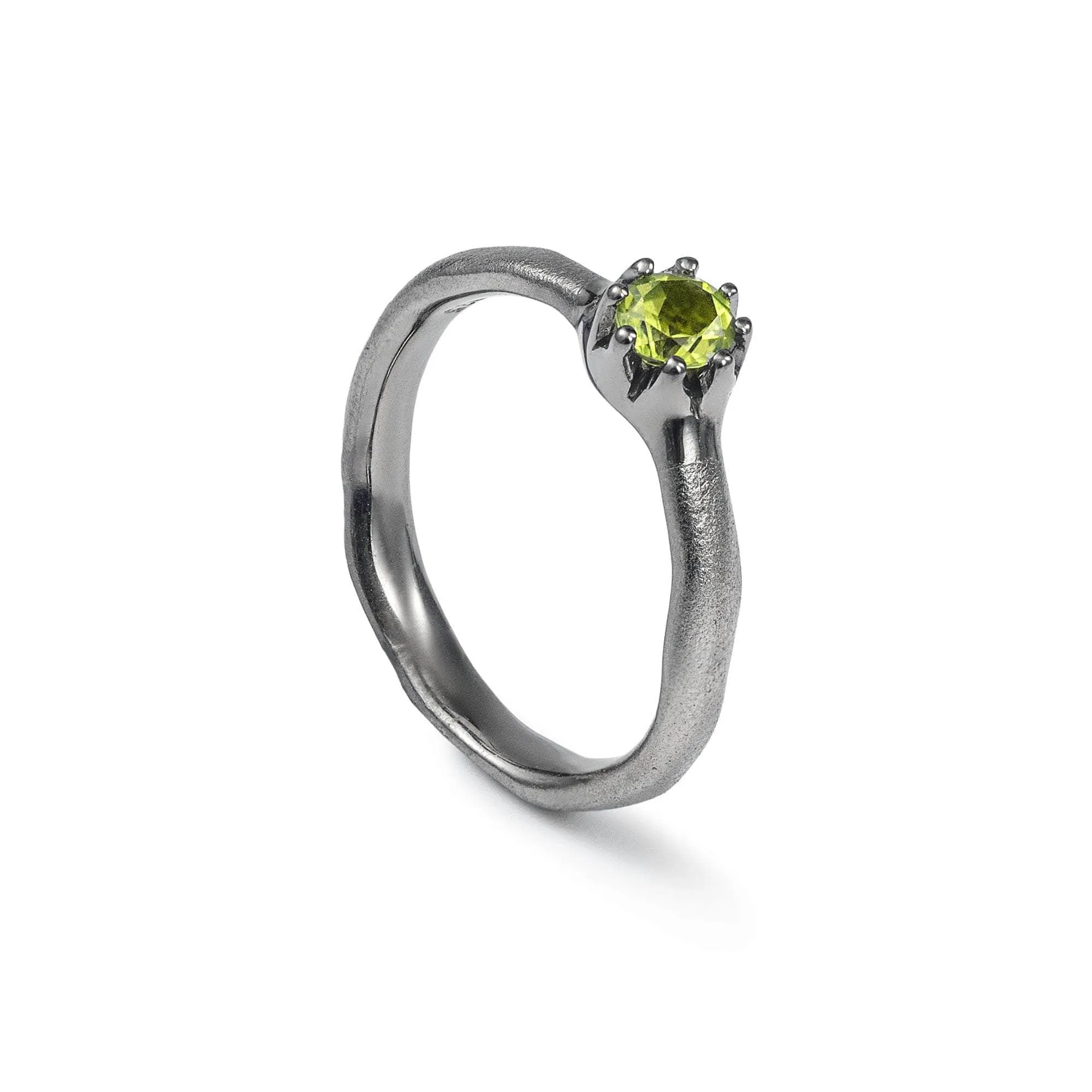 Rohelin Peridot Ring