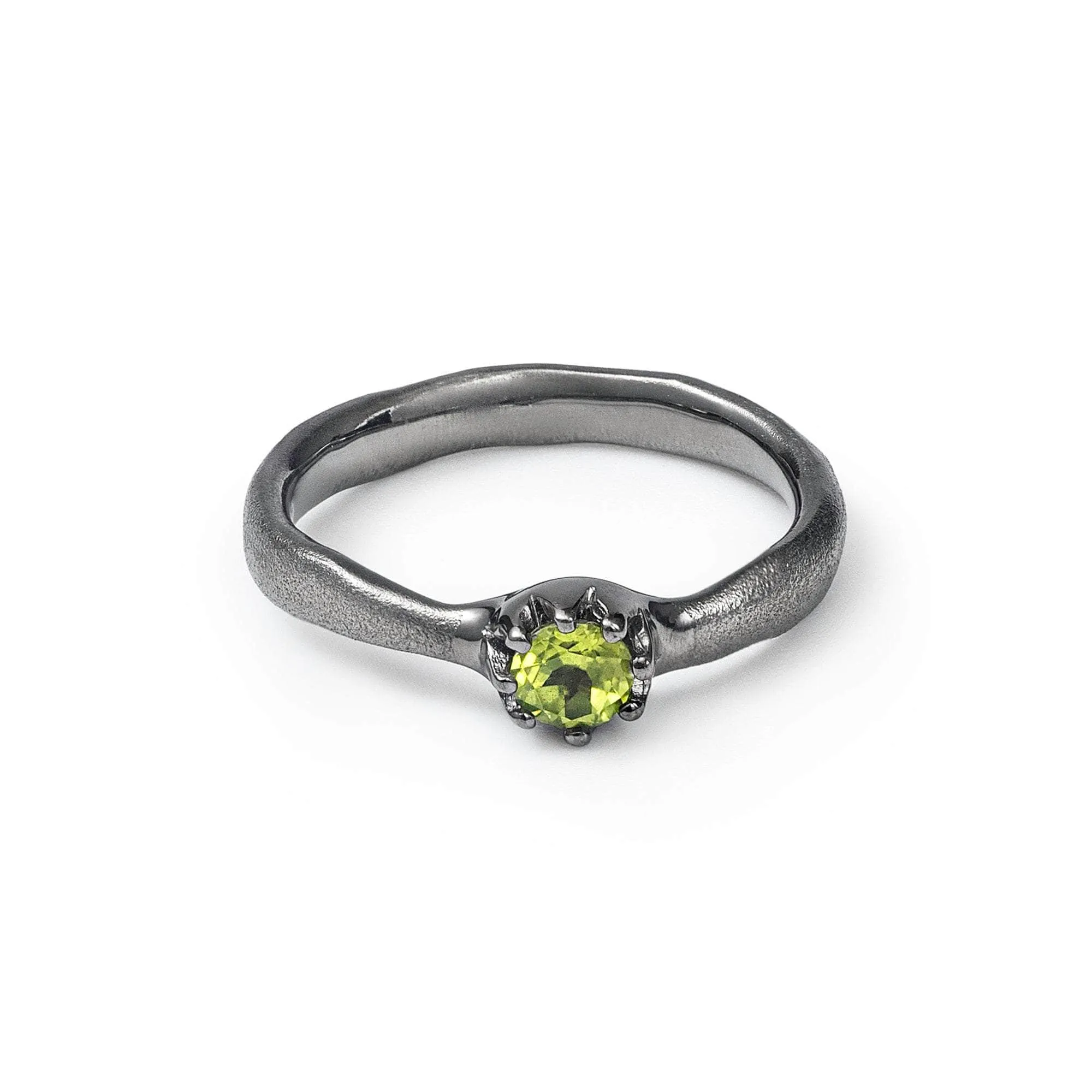 Rohelin Peridot Ring