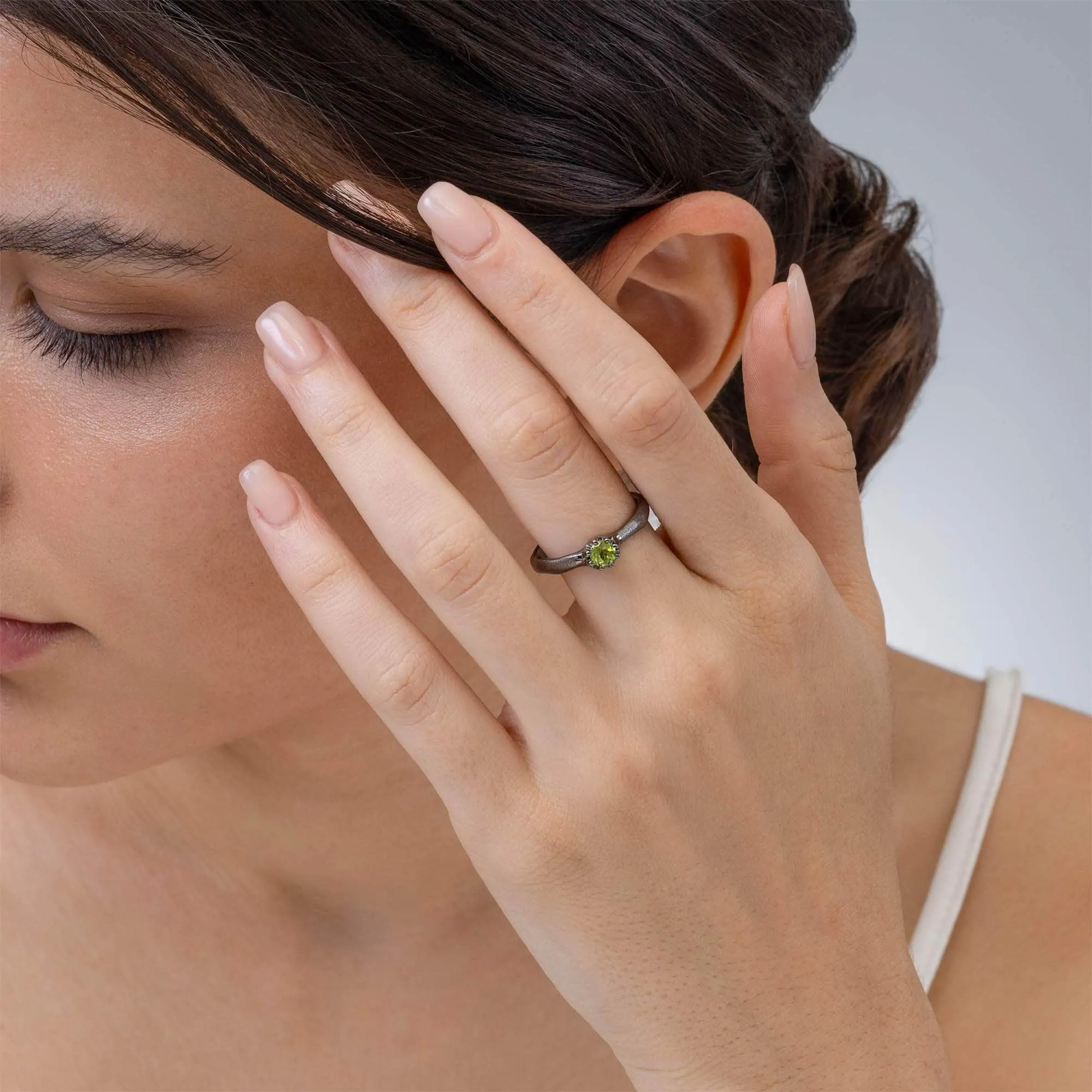 Rohelin Peridot Ring