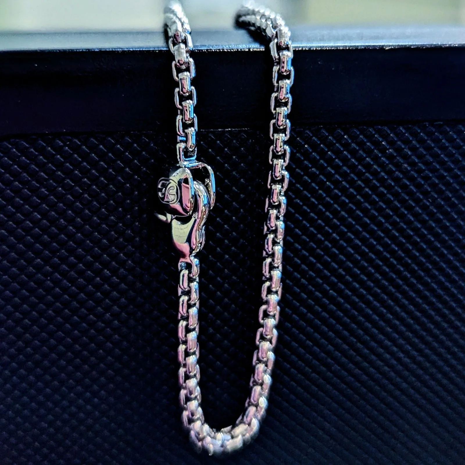 Rounded Box Chain Bracelet