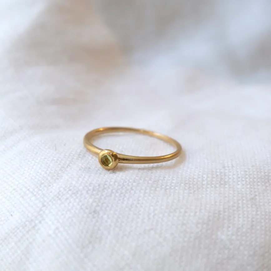 Sacred Bezel Peridot